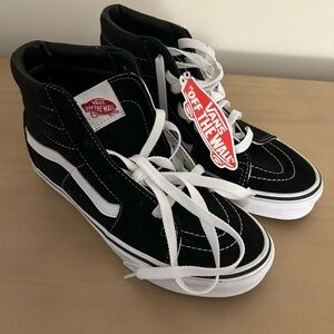 NWT High Top Sk8-Hi Vans